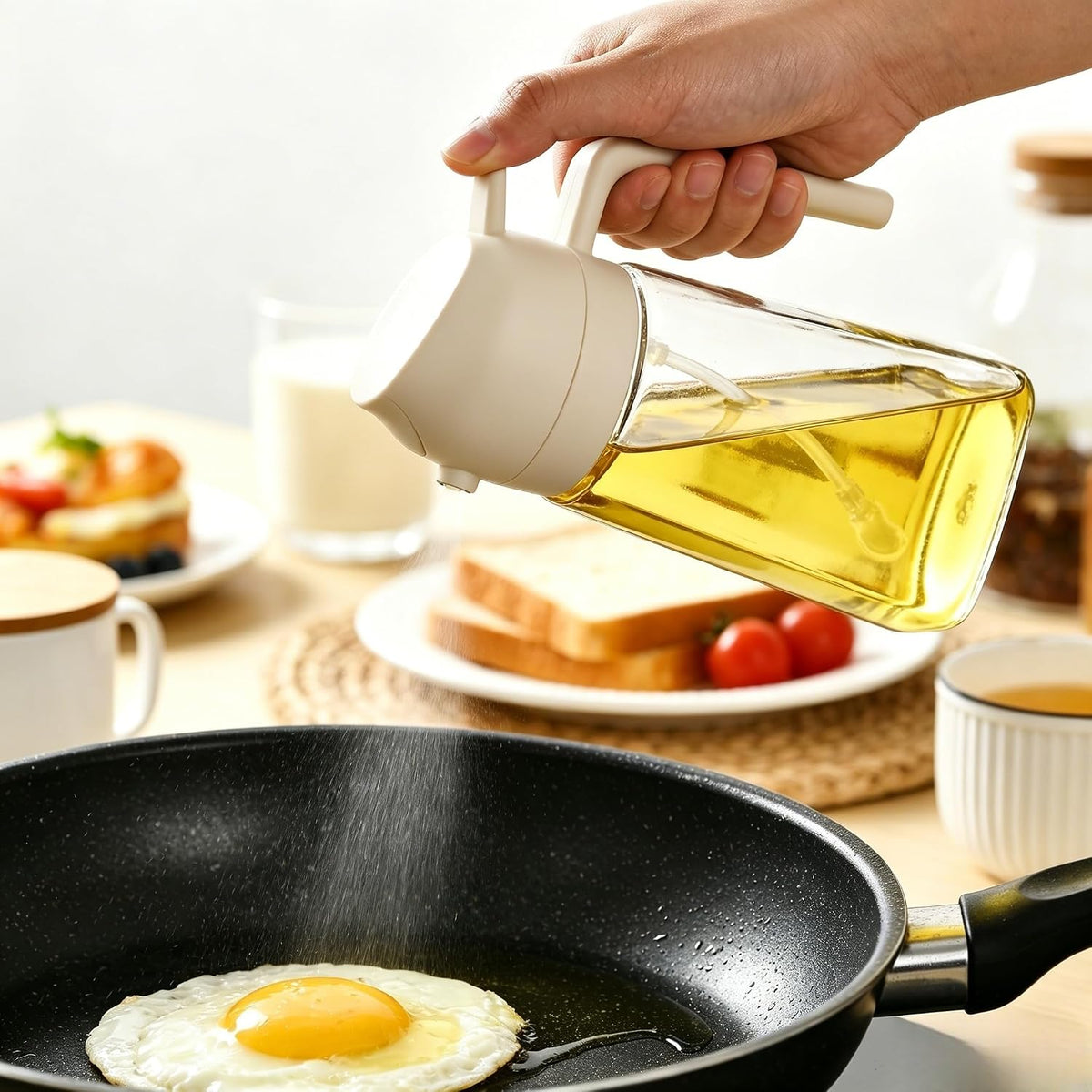 ZHIYE Oil Spray Bottle for Cooking, 16oz/470ml 2 in 1 Olive Oil Dispenser Sprayer for Kitchen Premium Clear Glass Oil Bottle for Cooking, Air Fryer, BBQ, Salad, Beige